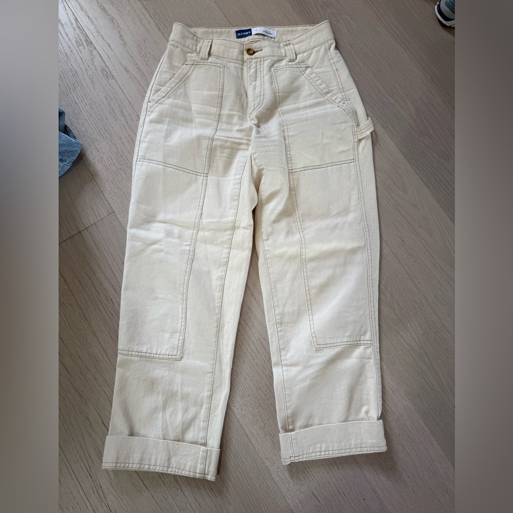 Old Navy Women's Off-White Cropped Pants